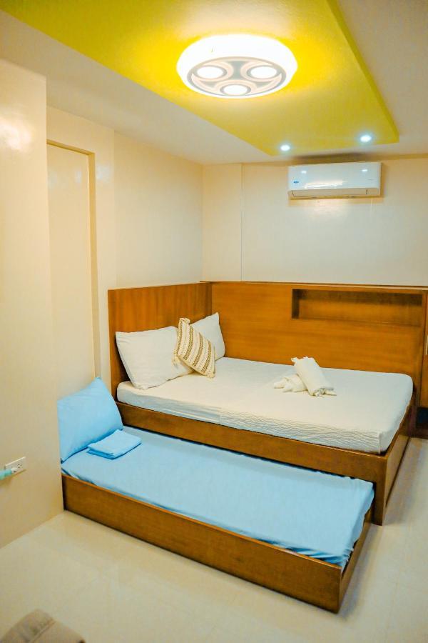 Youhan Beach Resort San Antonio  Buitenkant foto