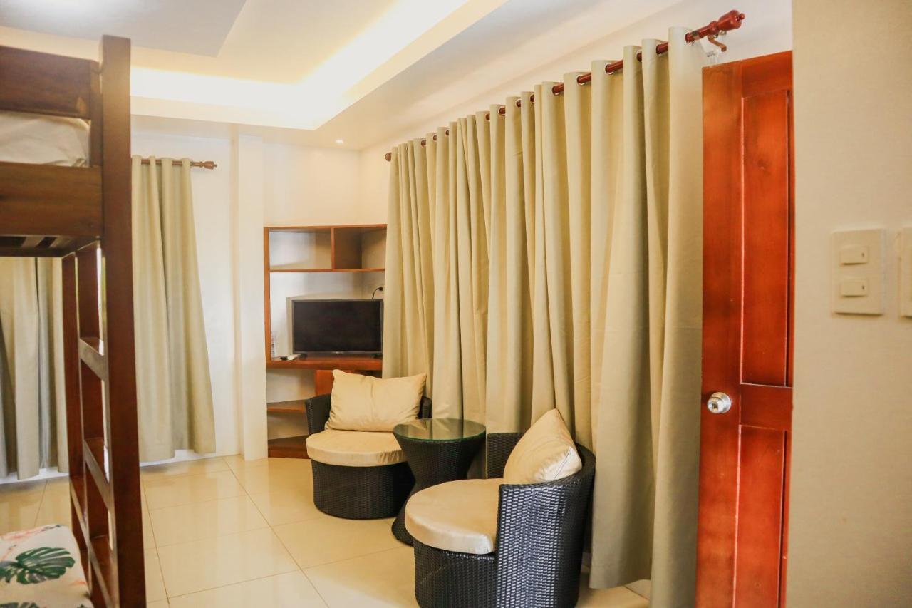 Youhan Beach Resort San Antonio  Buitenkant foto