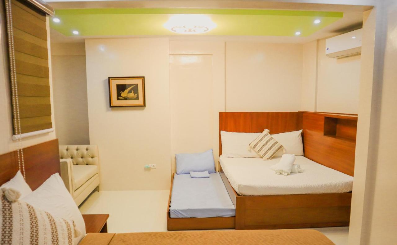 Youhan Beach Resort San Antonio  Buitenkant foto