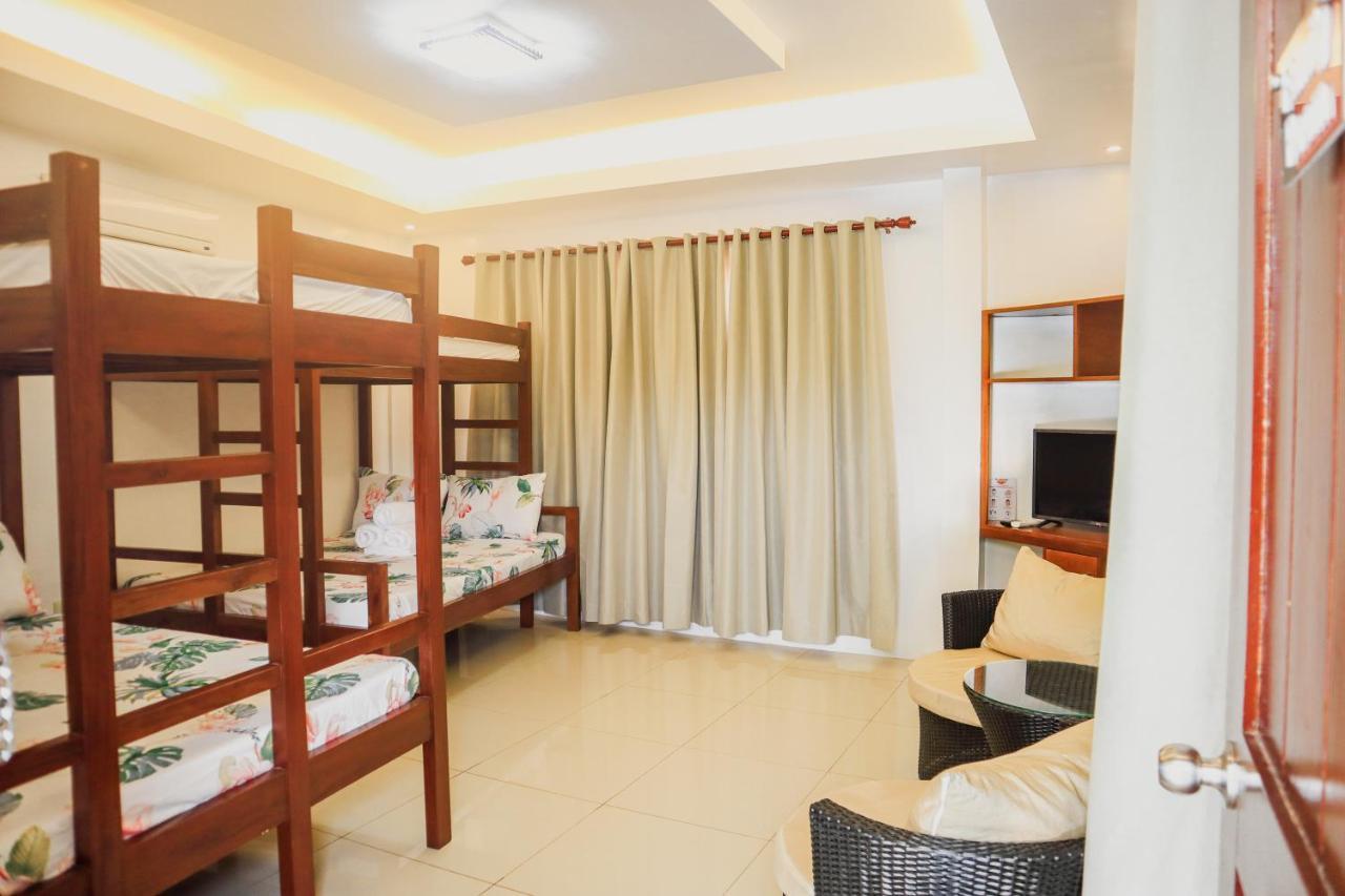 Youhan Beach Resort San Antonio  Buitenkant foto