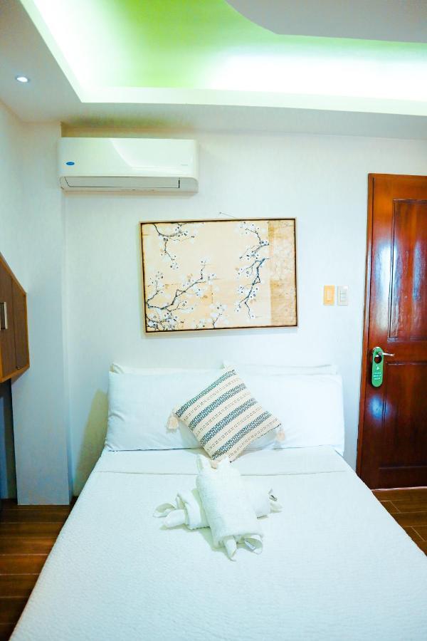 Youhan Beach Resort San Antonio  Buitenkant foto