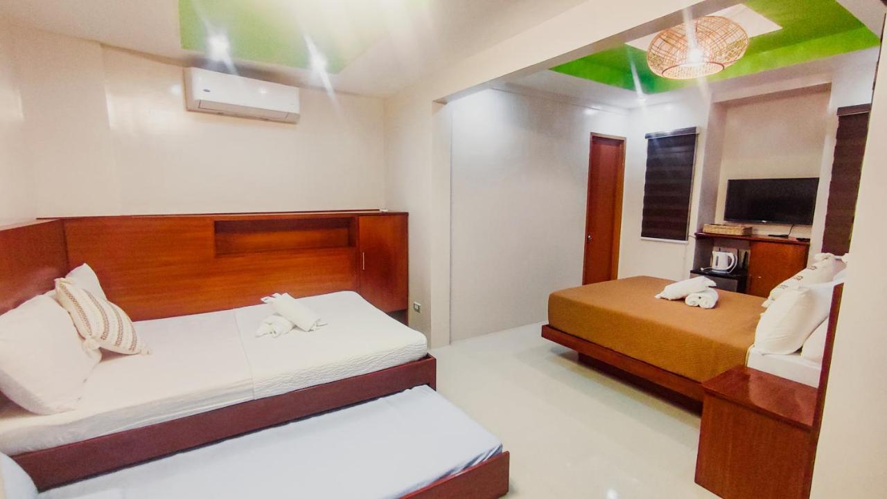 Youhan Beach Resort San Antonio  Buitenkant foto