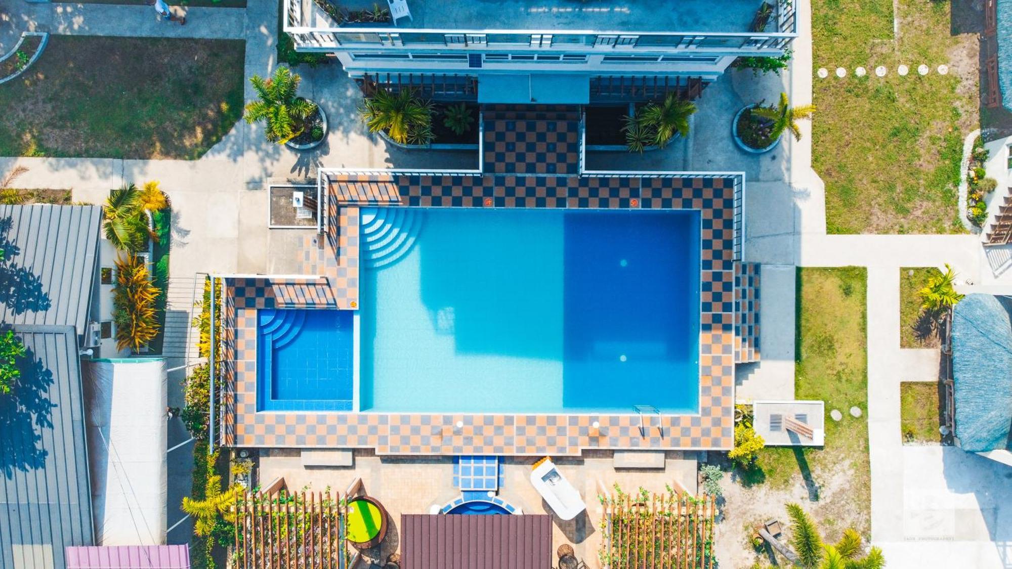 Youhan Beach Resort San Antonio  Buitenkant foto