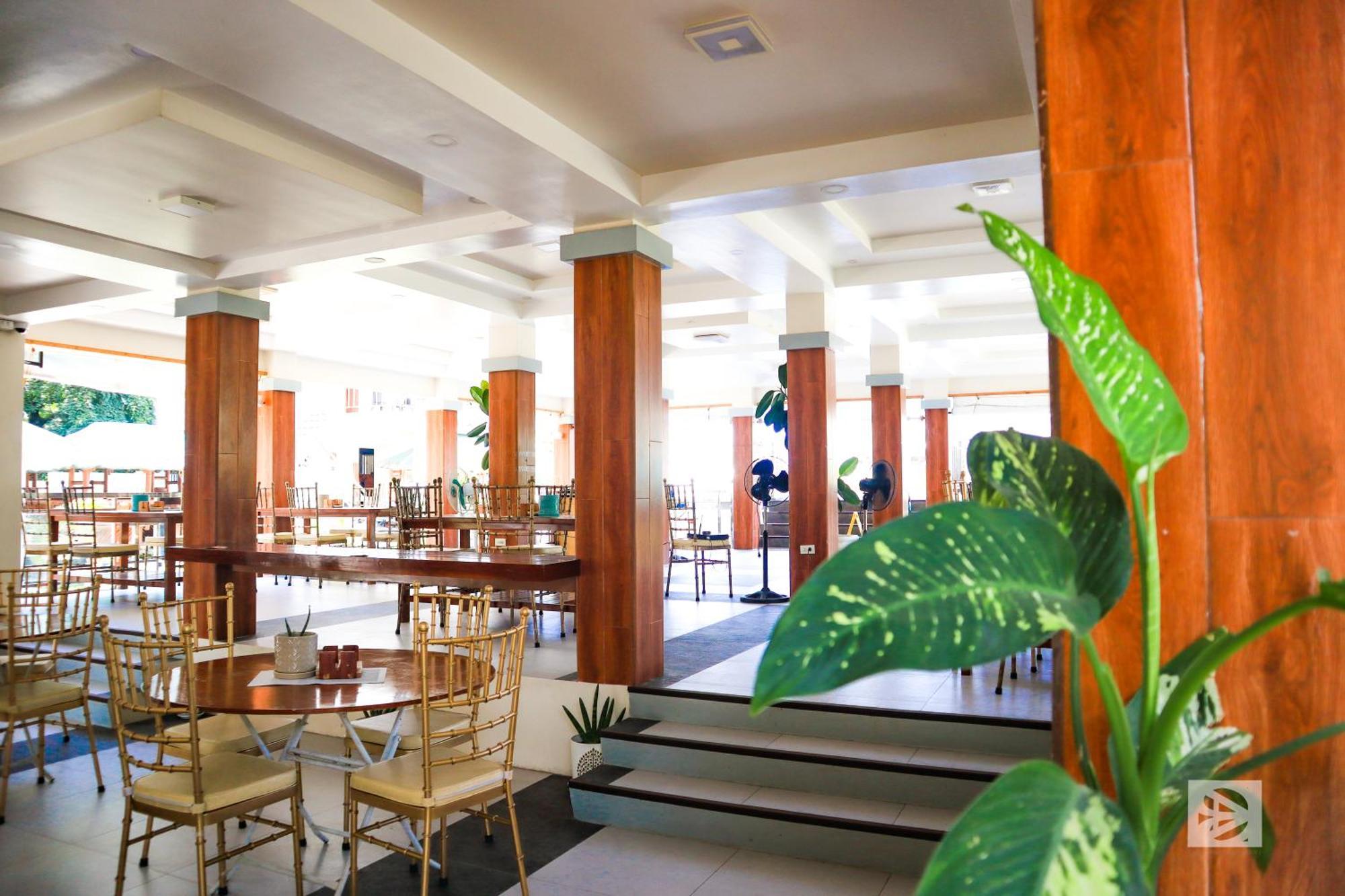Youhan Beach Resort San Antonio  Buitenkant foto