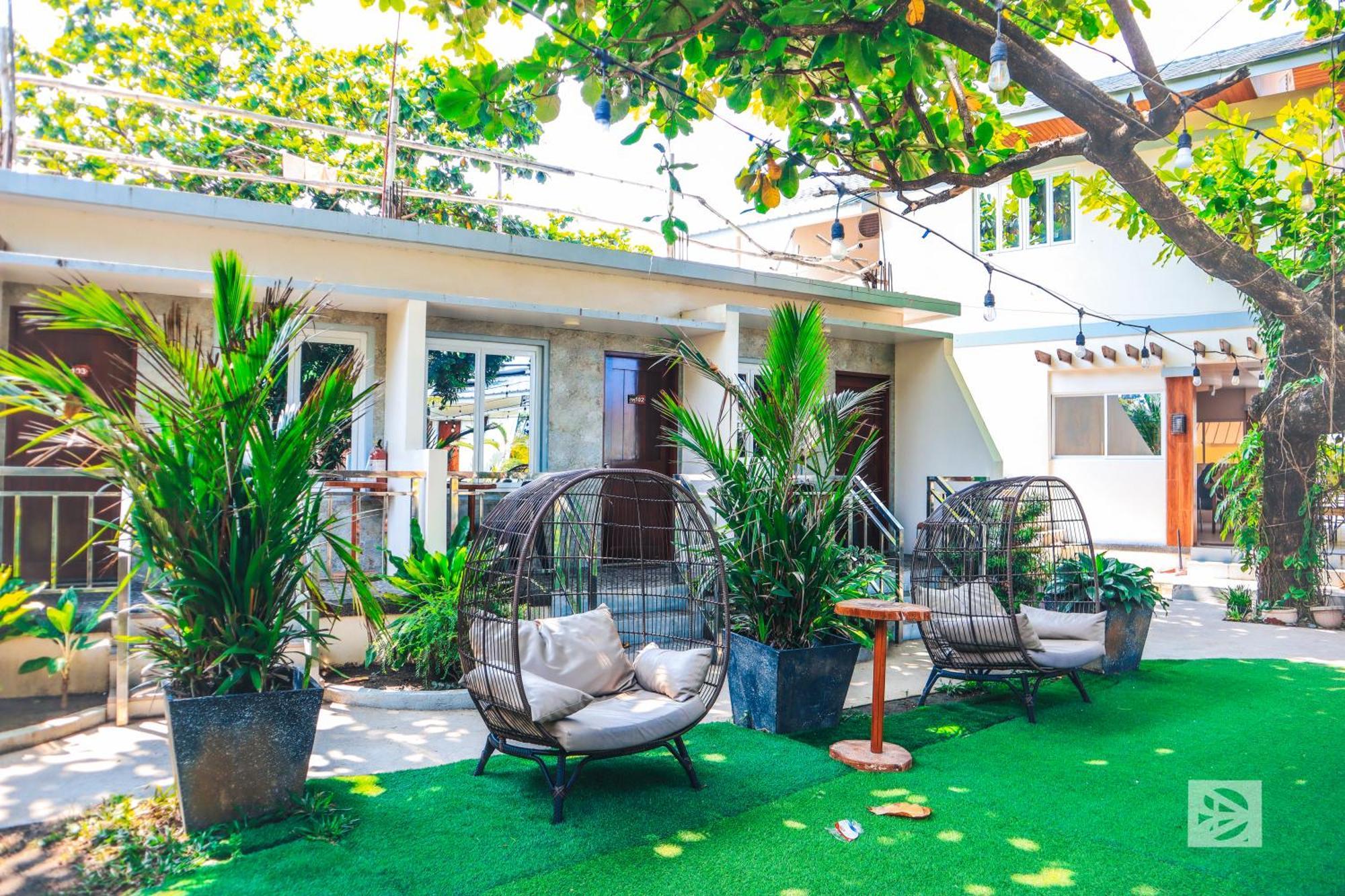 Youhan Beach Resort San Antonio  Buitenkant foto